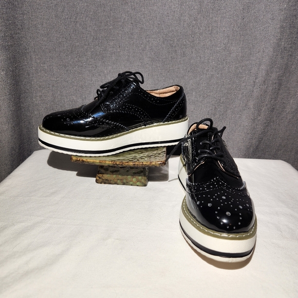 Dadawen Black and White Platform Oxford Size 37  6/6.5 - Picture 1 of 12
